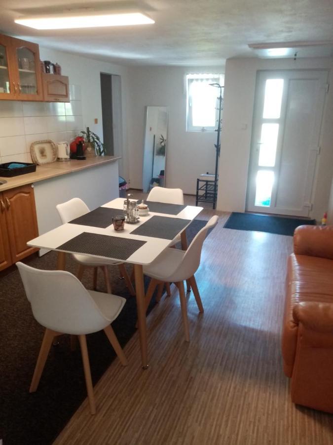 Ferienwohnung Podkrovni Apartman Tereza Rumburk Exterior foto